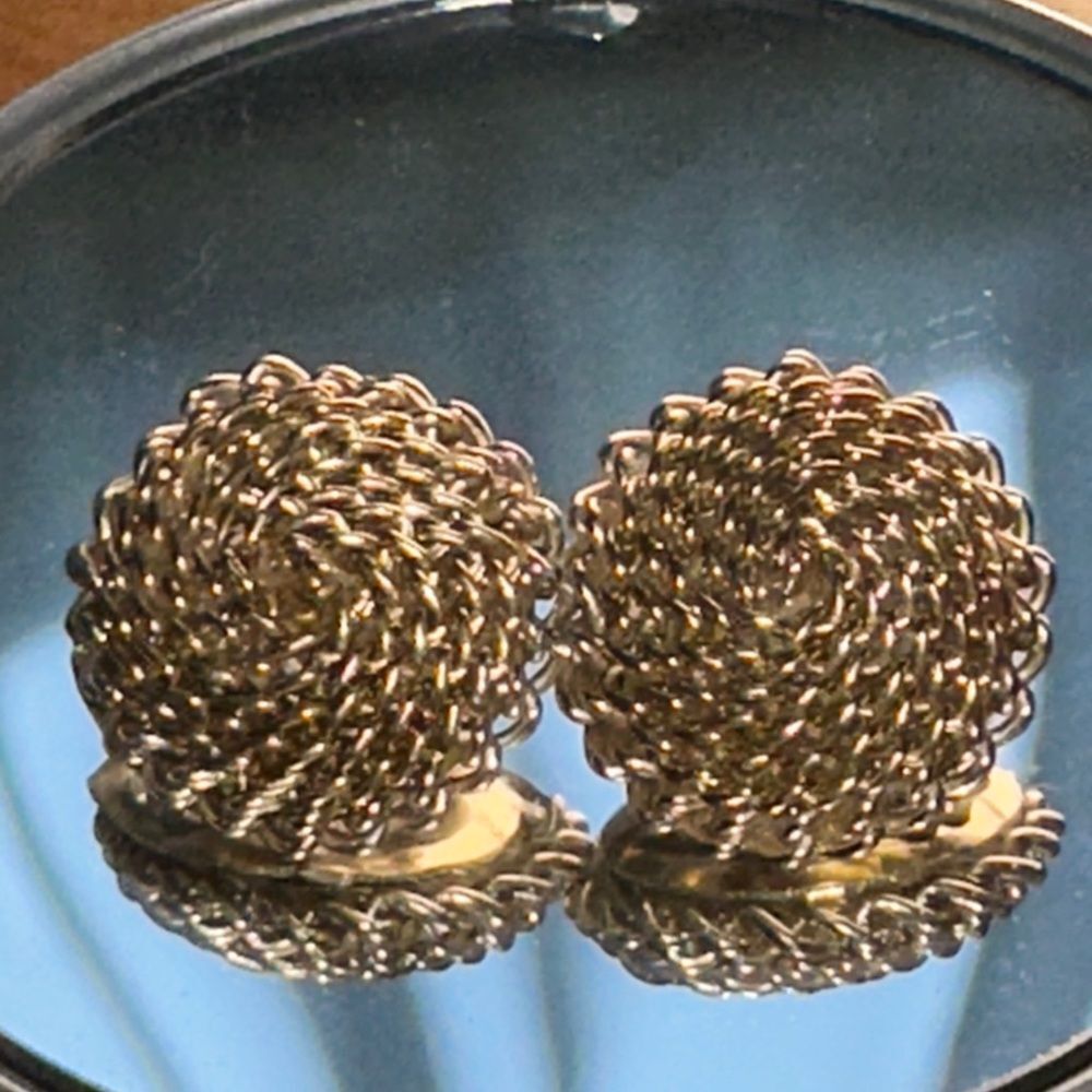 Vintage Gold Tone Spiral Chain Disc Clip on Earrings - Picture 1 of 4